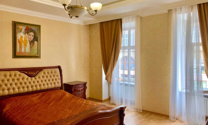 Prospekt Svobody Apartment | SVOBODY sq.