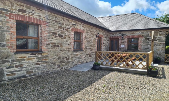 Whitland House | Swallow Cottage