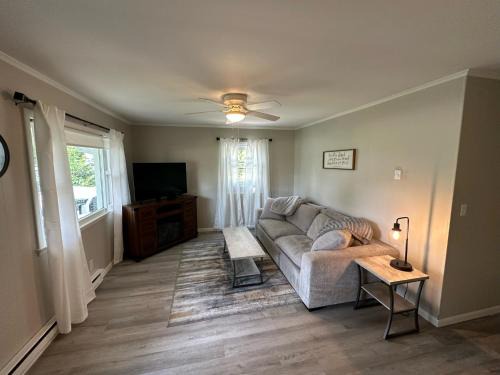 Marion Apartment | Swayzee St Suite