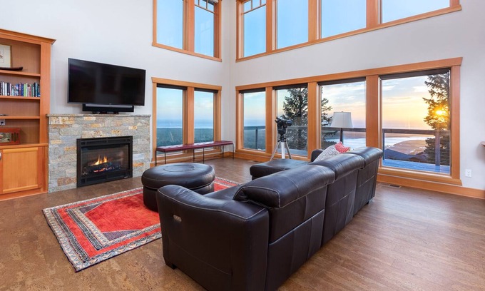 Pacific City House | Sweeping Ocean and Mtn Views, Dogs Welcome! Enjoy the Community Pool and Hot Tub