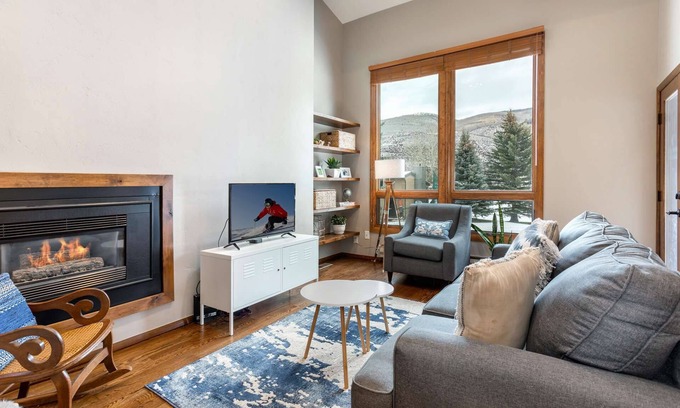 Eagle-Vail House | Sweet 2BR Home with Golf Course Views, Easy Access Adventures on the Mountain or Lake