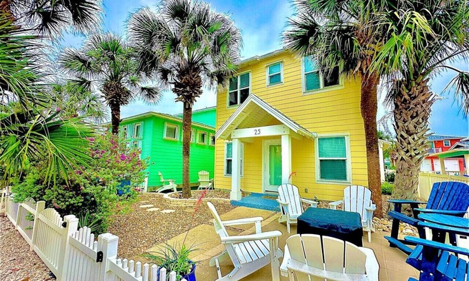 Port Aransas Apartment | Sweet and Salty: Sweet sunsets, salty waves, and a home that feels like paradise