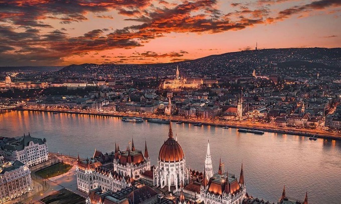 Svabhegy Apartment | Sweet home in Budapest with view to the Buda hills and private parking