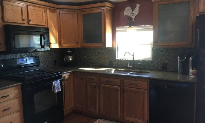 Aztec House | Sweet, quiet country home-