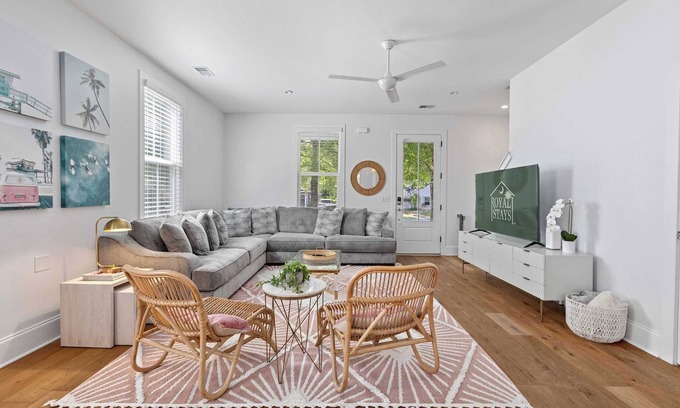 Mount Pleasant House | Sweet Retreat, Old Village, 5 mins to Dtwn
