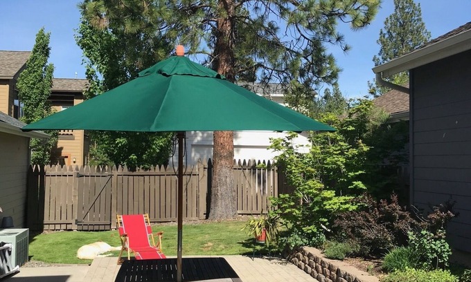 Century West House | Sweet Spot on the West Side of Bend 3 Bdrm 2.5 bath