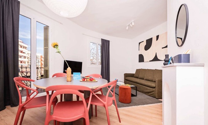 Hostafrancs Apartment | Sweett | Aragon Park Miro 203