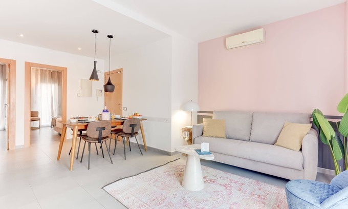 Hostafrancs Apartment | Sweett | Callao V - Two Bedroom Apartment, Sleeps 4