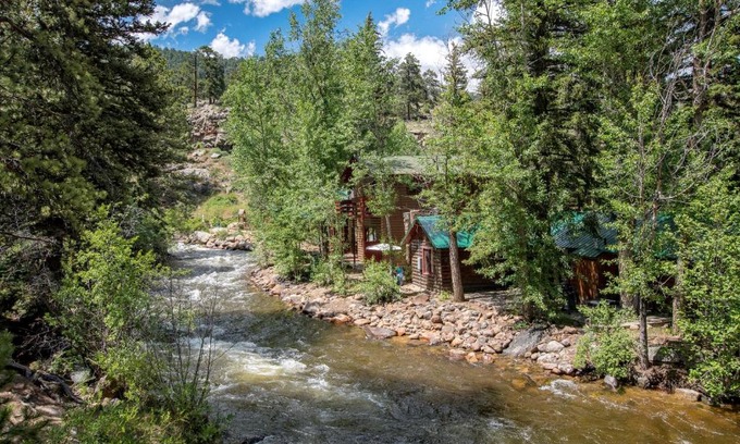 Estes Park Hotel | Swiftcurrent Lodge