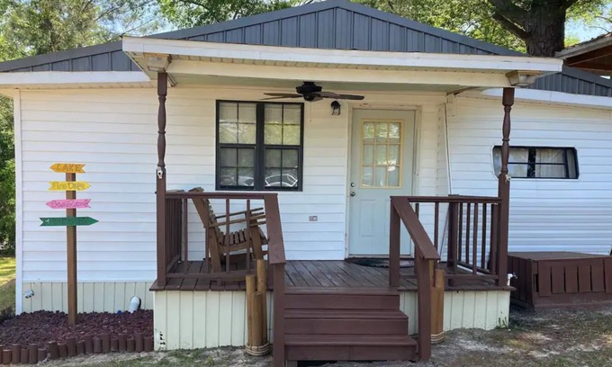 Eufaula Cabin | Swim Fish and Relax at the CABIN 1 BR sleeps 4.