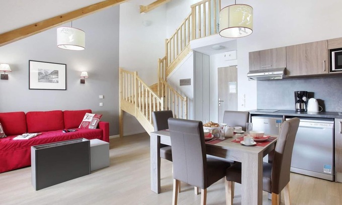 La Salle-les-Alpes Apartment | Swimming pool, parking, tv, ski locker, 29-39m², Serre Chevalier