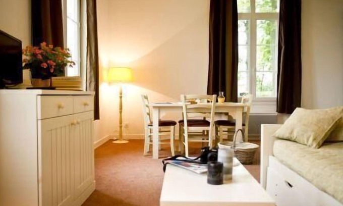 Maniquerville Apartment | Swimming pool, parking, tv, 35-45m², Etretat