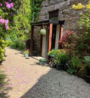 Llanelltyd House | Swn y nant Barmouth road A496 Llanelltyd