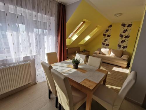 Sarvar Apartment | Szabó Apartman