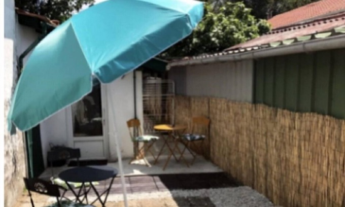 Anglet Apartment | T2 Anglet near beach, port, garden not overlooked, 5 mins drive from the beach