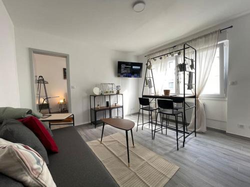 Saint-Louis Apartment | T2 Elio - proche gare et aéroport, parking privé