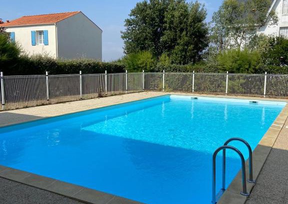 Port-des-Barques Apartment | T2 en résidence avec piscine proche île madame et océan