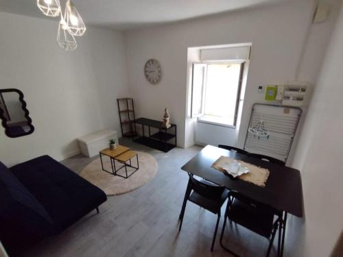 Chateaumeillant Apartment | T2 Meublé, Équipé, Parfait pour Vos Séjours