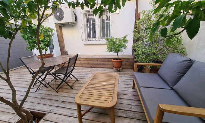 Avignon Apartment | T2 new air conditioned near downtown with outdoor terrace