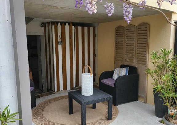 Parame Apartment | T2 terrasse de charme à Rochebonne 400 m plage