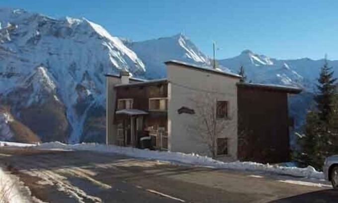 Orcieres-Merlette Apartment | T2, VIEWS in cottage 300m from the slopes in ORCIERES MERLETTE