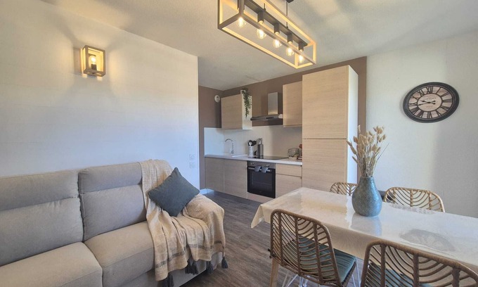 Balaruc-les-Bains Apartment | T2 with terrace, swimming pool and parking - Ideal for curists and holidaymakers