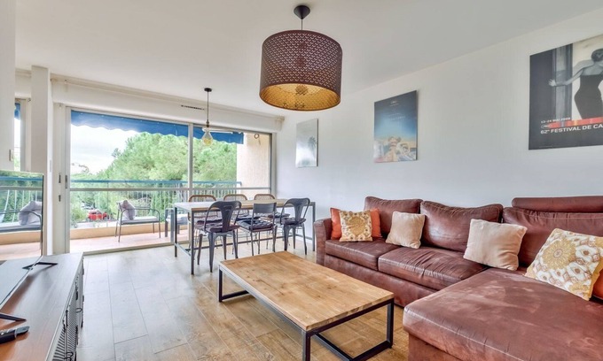 La Bocca Apartment | T3 with terrace and parking close to the beach