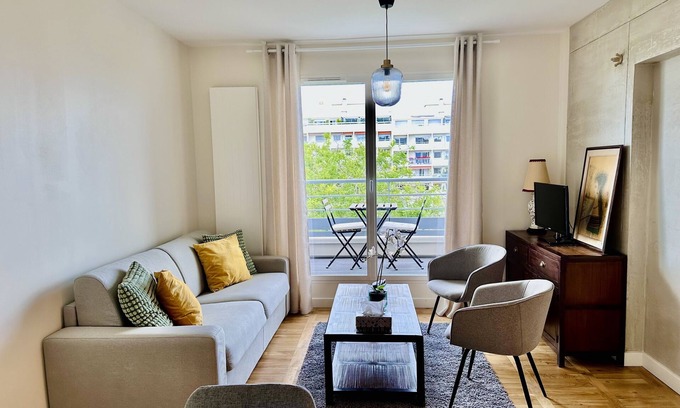12th Arrondissement Apartment | T3conforte et Neuf/3 mn à Pied du Métro Linge 8 et Tramway T3
