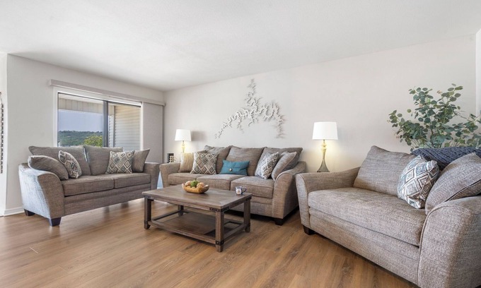 Kimberling City Condo | Table Rock Lake Access and Views, Free Daily Tickets, Cmty Amenities!