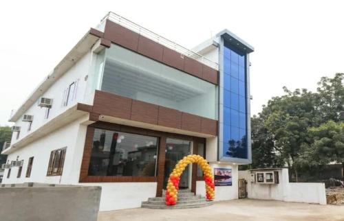 Agra Hotel | Taj royal