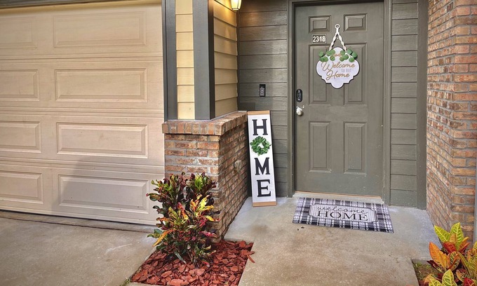 Tallahassee House | Tallahassee Townhouse Minutes from FAMU & FSU