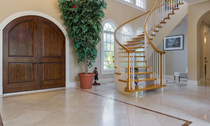 Odessa House | TAMPA LUXURY WATERFRONT MANSION W/POOL & JACUZZI 6 BEDROOM 6 BATH 8000 SQ FT