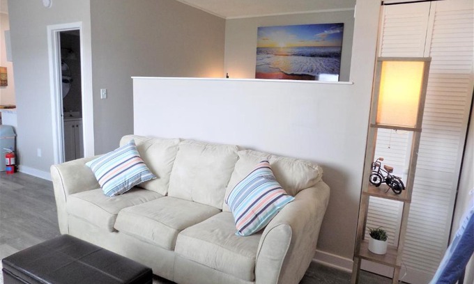 Fort Walton Beach Apartment | Tan Lines and Island Time