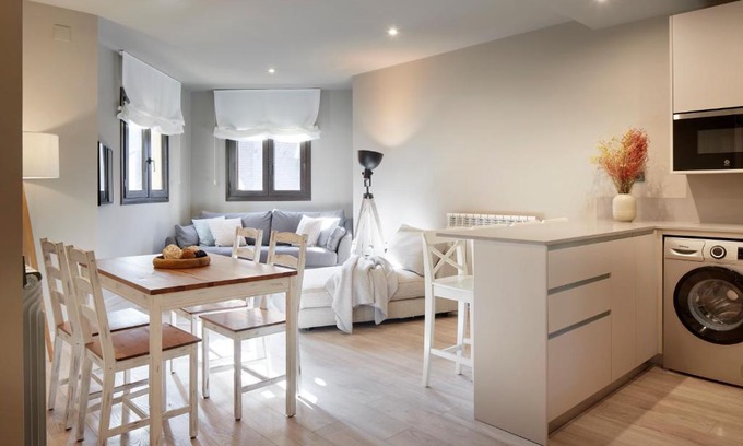 Beret Apartment | Tanau by FeelFree Rentals