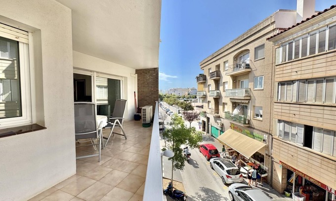 Roses Town Center Apartment | TAR. Roses center, 300m from the beach