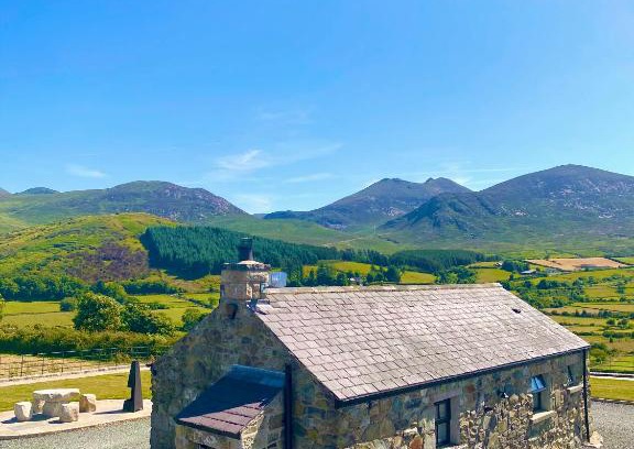Newry House | Tara’s Hill Cottage