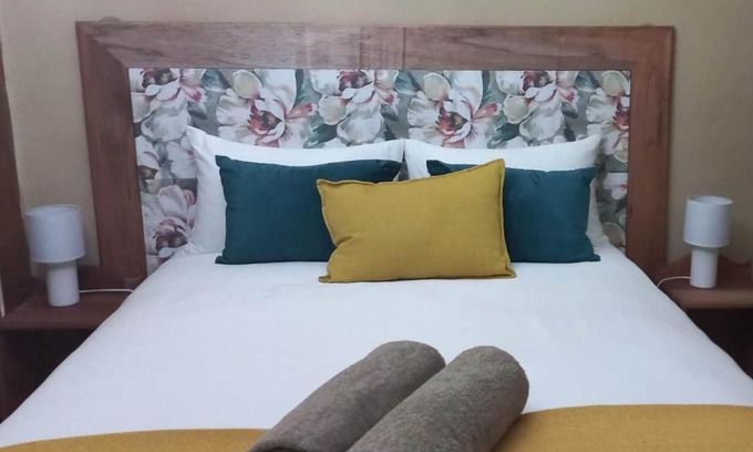 Rustenburg House | Tarentaalnes Guest House