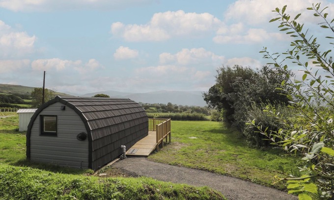 Tywyn Cottage | TARRENHENDRE POD, romantic, character holiday cottage in Tywyn
