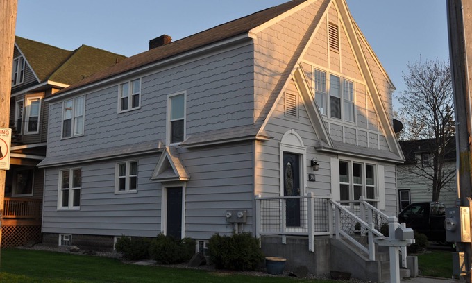 Sault Ste. Marie House | Tastefully Decorated And Sparkling Clean ~ Home Away From Home!