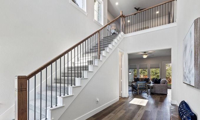 Castle Hills House | TCH - 3BR/2.5BA Home in Lewisville - V
