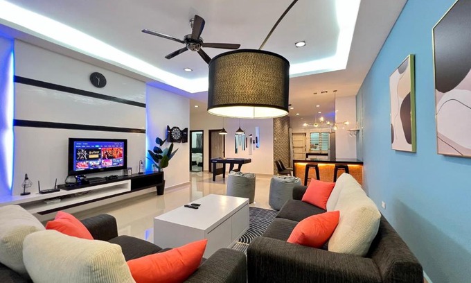 Kuantan House | TcVila 12PAX NearTC DinosaurLand PoolTable, Netflix