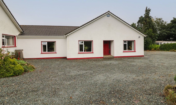 Enniscorthy House | TEACH FÁILTE, pet friendly in Enniscorthy, County Wexford