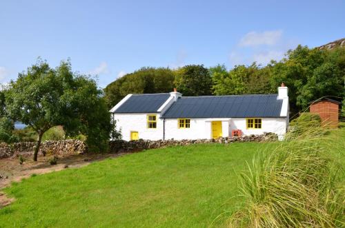Downings House | Teachín - An Idyll of the Emerald Isle