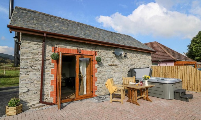 St Harmon House | Tegfan Barn