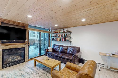 Telluride Hotel | Telluride Lodge 324