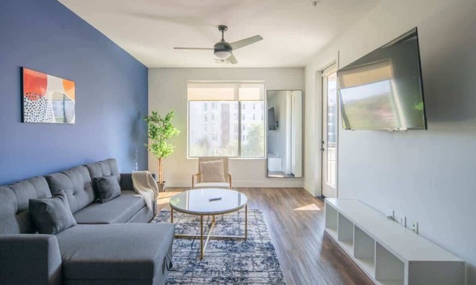 Tempe Apartment | Tempe Escape 1BD with Pool Gym Parking WD!