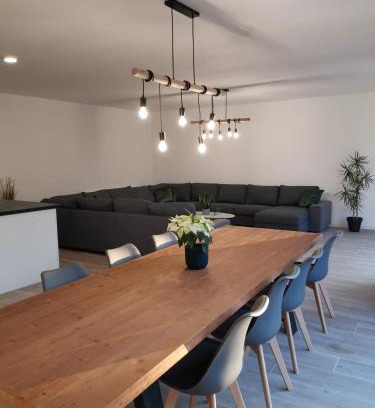 Hoeselt House | Ten Velde - vakantiewoning 12 personen - sauna - bubbelbad