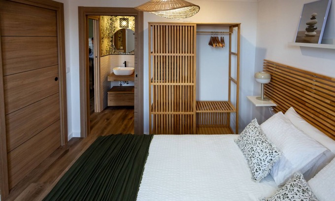 Barrio del Carmen Apartment | Tenerias apart, 4rd floor