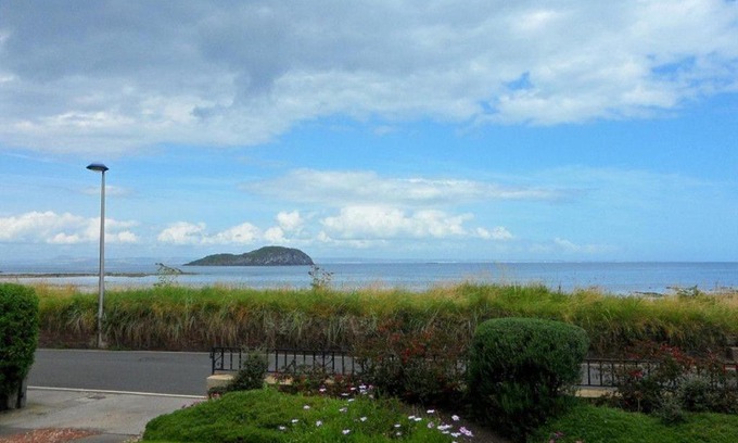 North Berwick House | TenSea