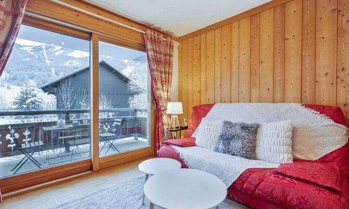 Monetier-les-Bains Apartment | Terrace apartment near slopes with wellness
